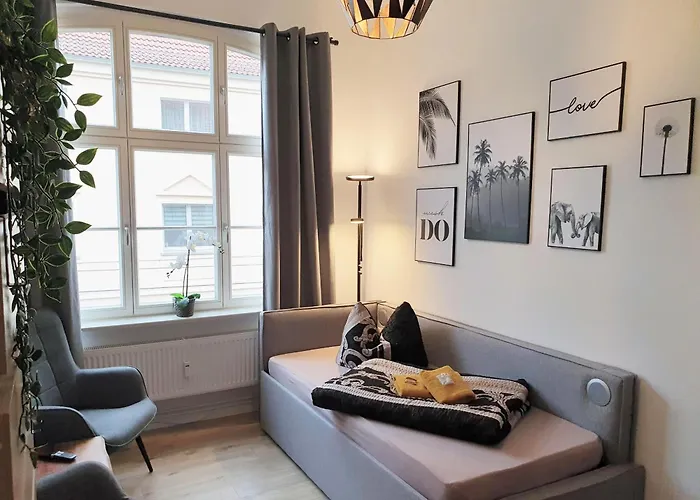 Hogulu - Klein Und Fein In Der Altstadt, 10