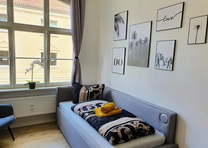 Hogulu - Klein Und Fein In Der Altstadt, 10 *